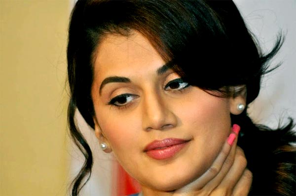 tapsee,kaththi hindi remake,akshay kumar  ఇక్కడ నయనతార, అక్కడ తాప్సీ